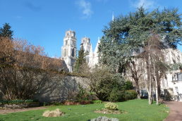 Tours Tertiaire implantation des services académiques